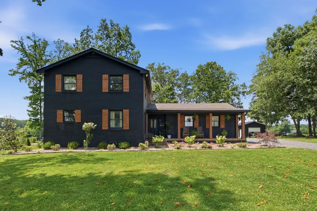 1447 Maxwell Branch Road Cottontown TN 37048