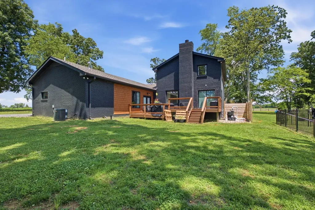 1447 Maxwell Branch Road Cottontown TN 37048
