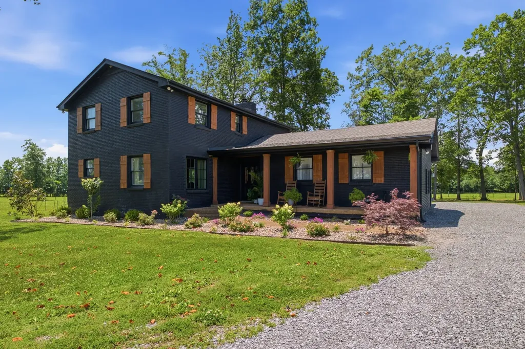 1447 Maxwell Branch Road Cottontown TN 37048