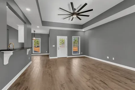 30 Shire Court Leoma TN 38468