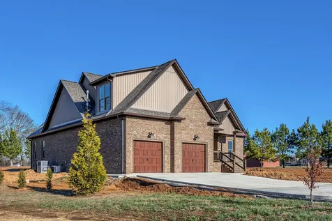 30 Shire Court Leoma TN 38468