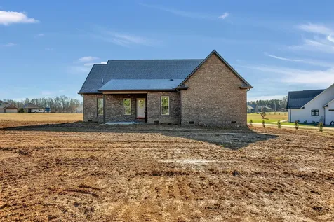 30 Shire Court Leoma TN 38468