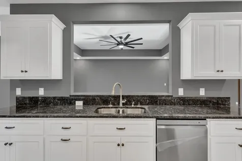 30 Shire Court Leoma TN 38468