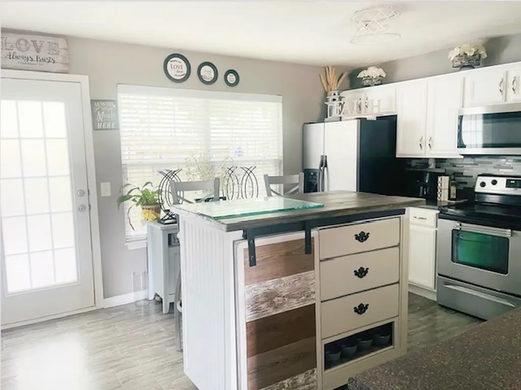 3086 George Buchanan Drive La Vergne TN 37086