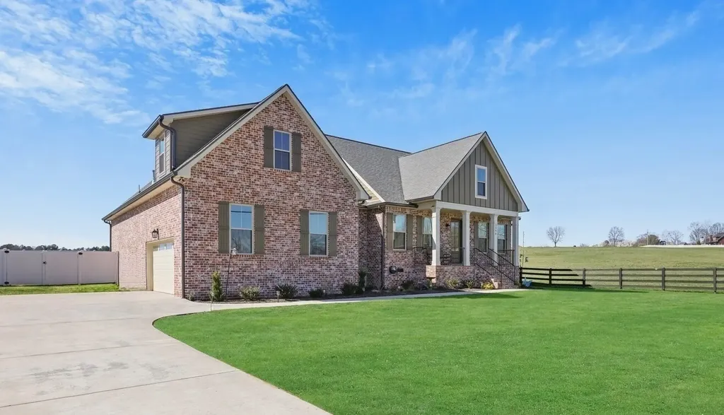 3390 Calista Road White House TN 37188