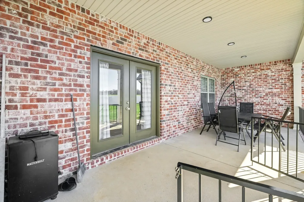 3390 Calista Road White House TN 37188