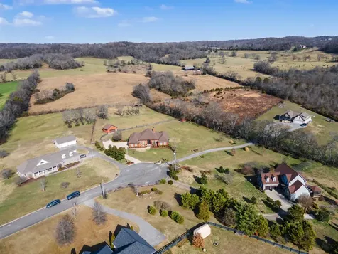 2227 Twin Peaks Court Spring Hill TN 37174