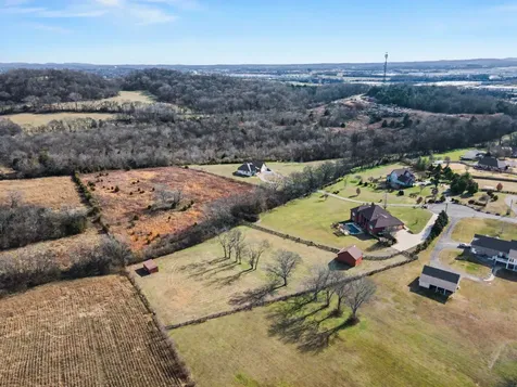 2227 Twin Peaks Court Spring Hill TN 37174