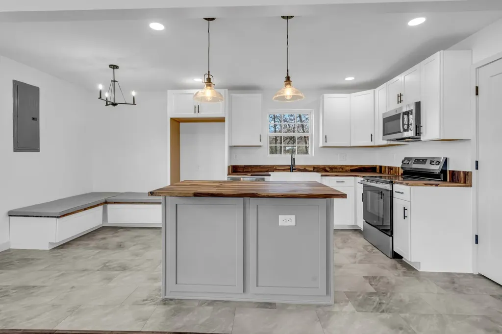 7159 Ccc Road Fairview TN 37062
