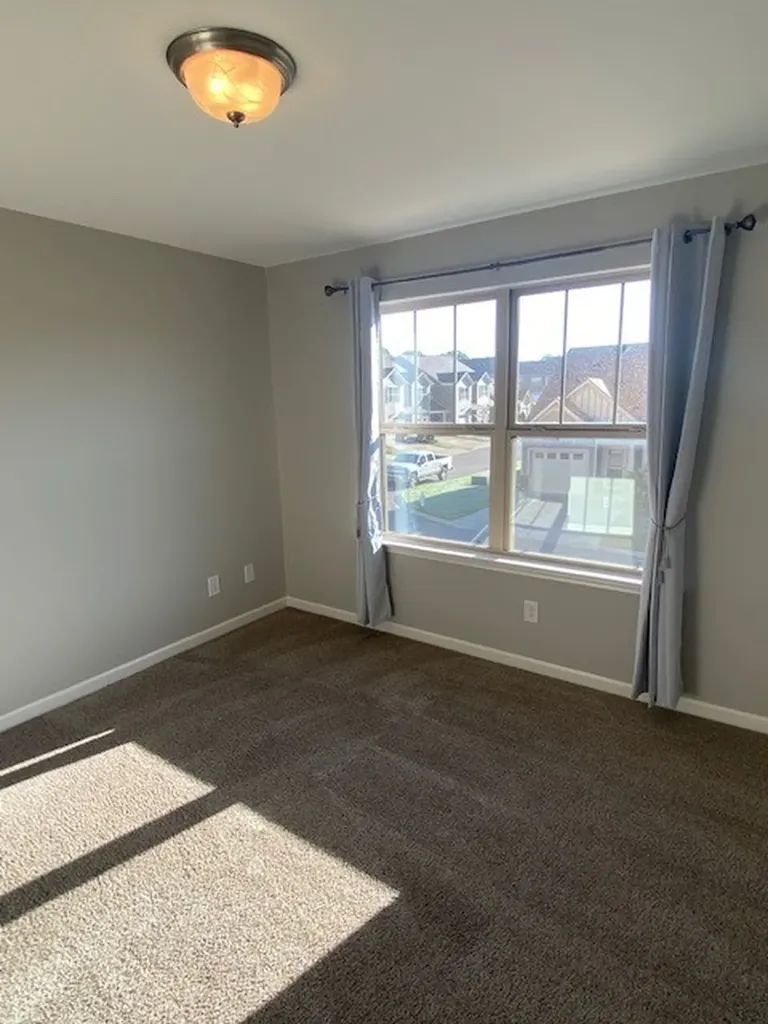 1076 Neeleys Bend Spring Hill TN 37174