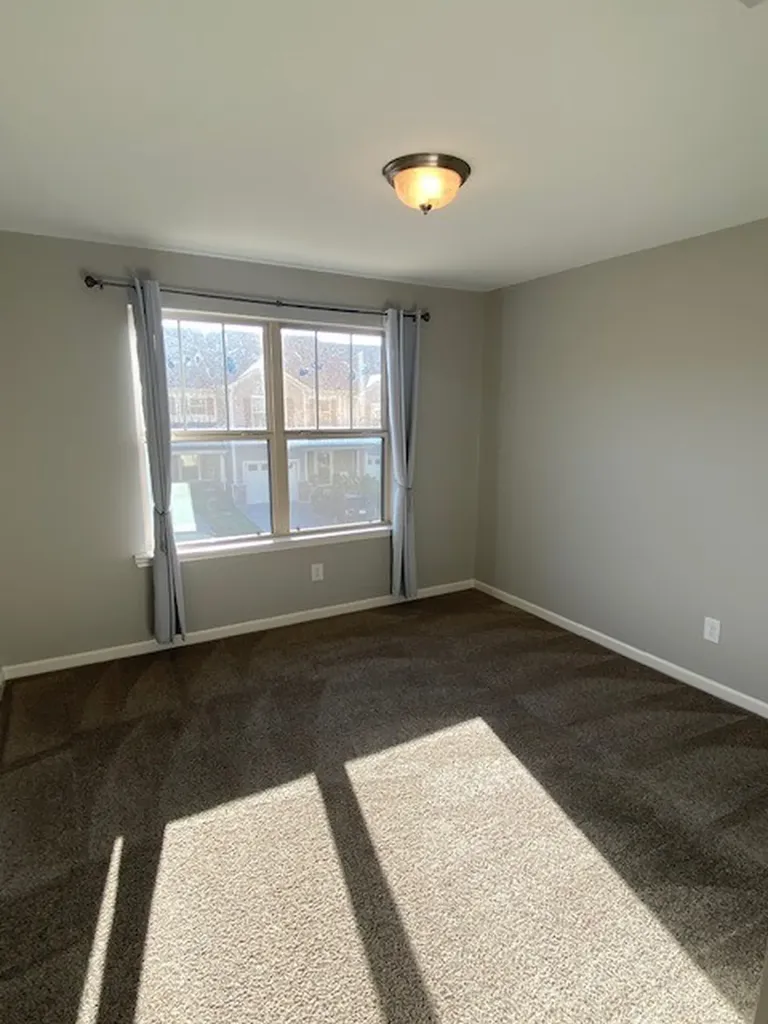 1076 Neeleys Bend Spring Hill TN 37174