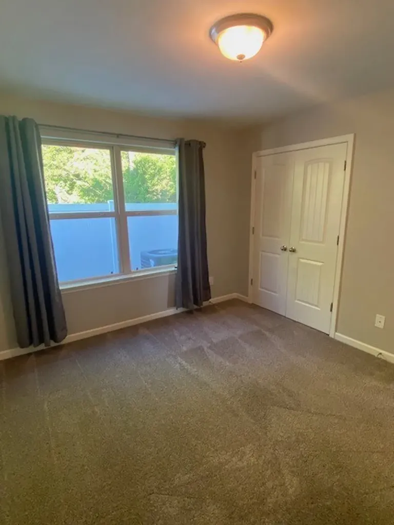1076 Neeleys Bend Spring Hill TN 37174