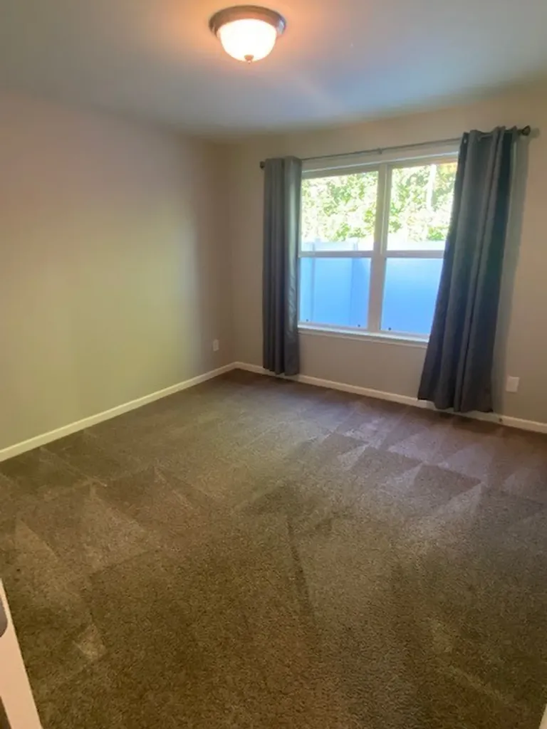 1076 Neeleys Bend Spring Hill TN 37174