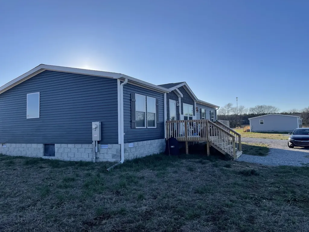 939 Hwy 64 West Lawrenceburg TN 38464