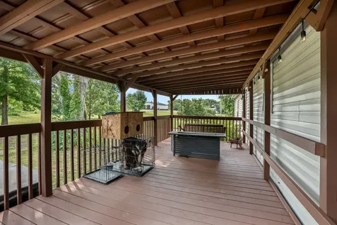 960 Harsh Lane Castalian Springs TN 37031
