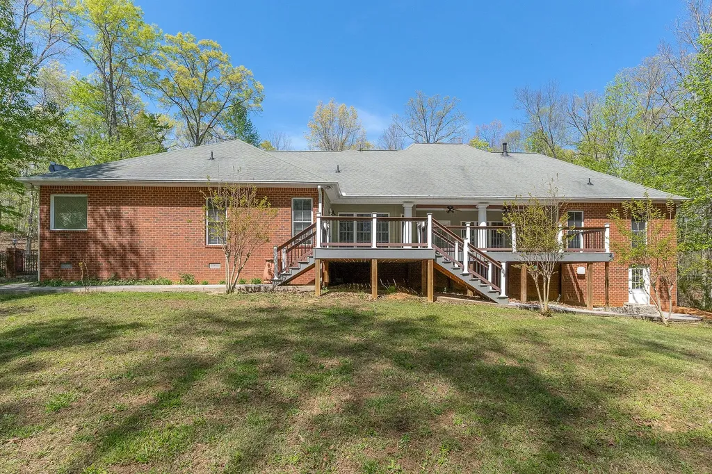 120 Dunrobin Court Sparta TN 38583