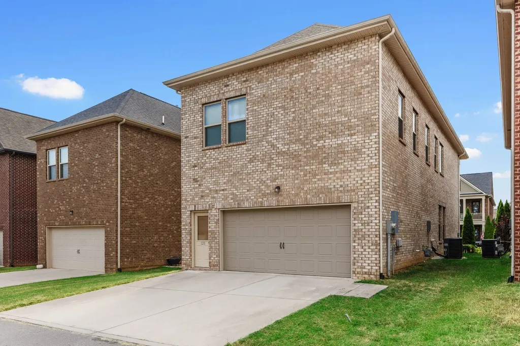 120 Benjamin Lane Hendersonville TN 37075
