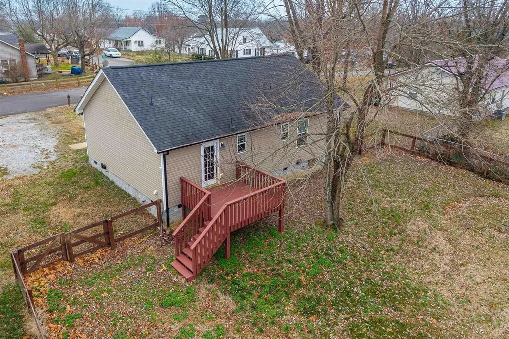 210 Hardin Avenue Dickson TN 37055