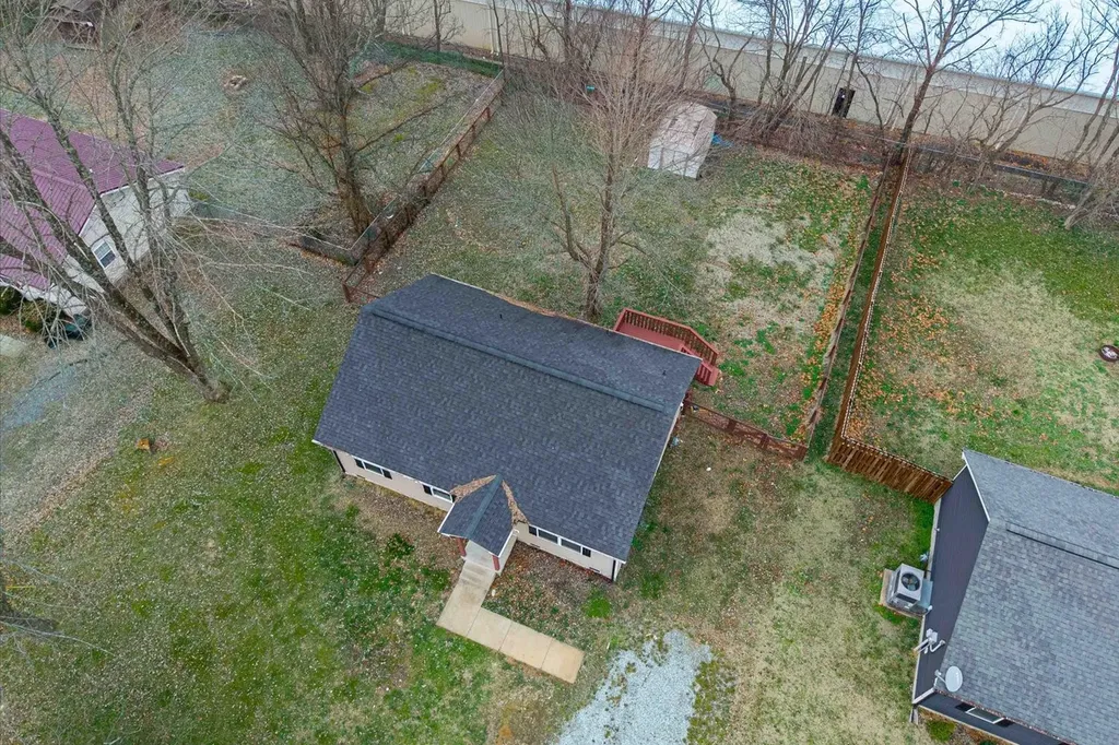 210 Hardin Avenue Dickson TN 37055