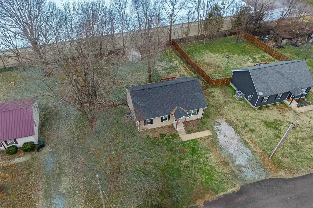 210 Hardin Avenue Dickson TN 37055