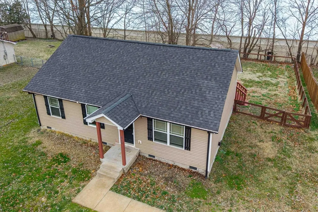 210 Hardin Avenue Dickson TN 37055