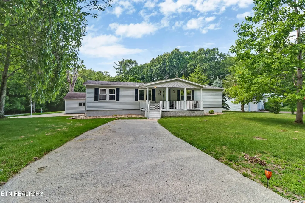 20 Robin Hood Lane Crossville TN 38558