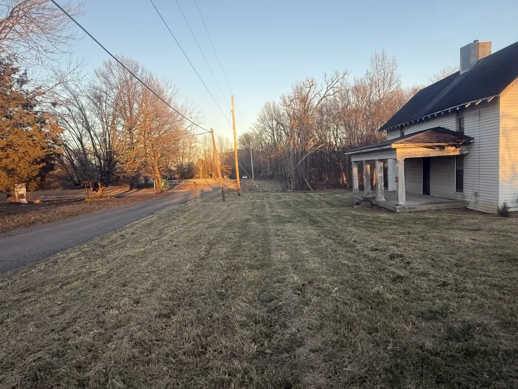 2627 Woods Road Springfield TN 37172