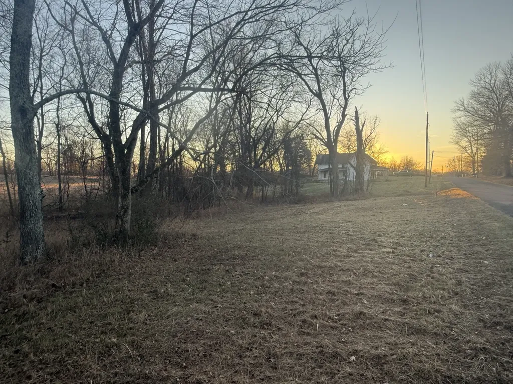 2627 Woods Road Springfield TN 37172