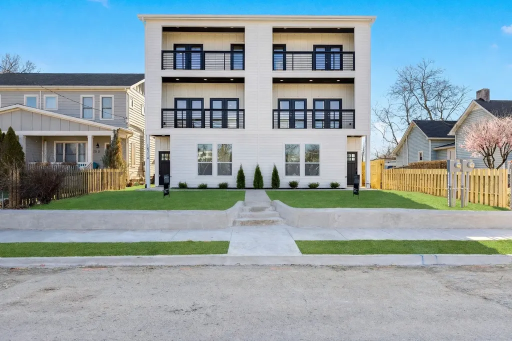 1621 9th Ave, N Nashville TN 37208