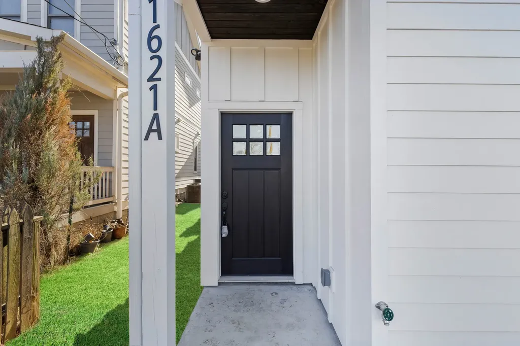 1621 9th Ave, N Nashville TN 37208