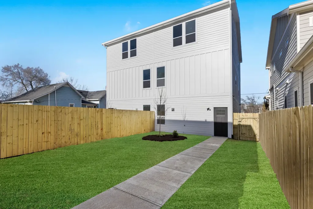 1621 9th Ave, N Nashville TN 37208