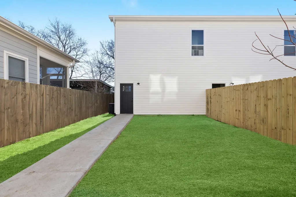 1621 9th Ave, N Nashville TN 37208