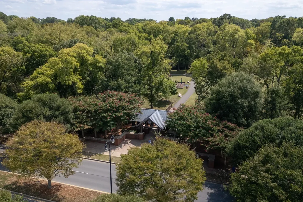 141 Saundersville Road Hendersonville TN 37075