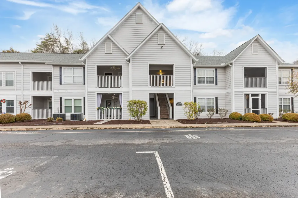 1353 Highway 12, S Ashland City TN 37015