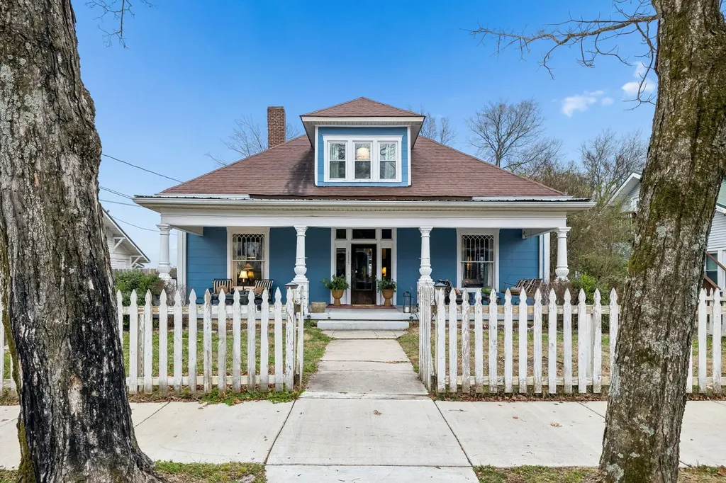 1115 S High Street Columbia TN 38401