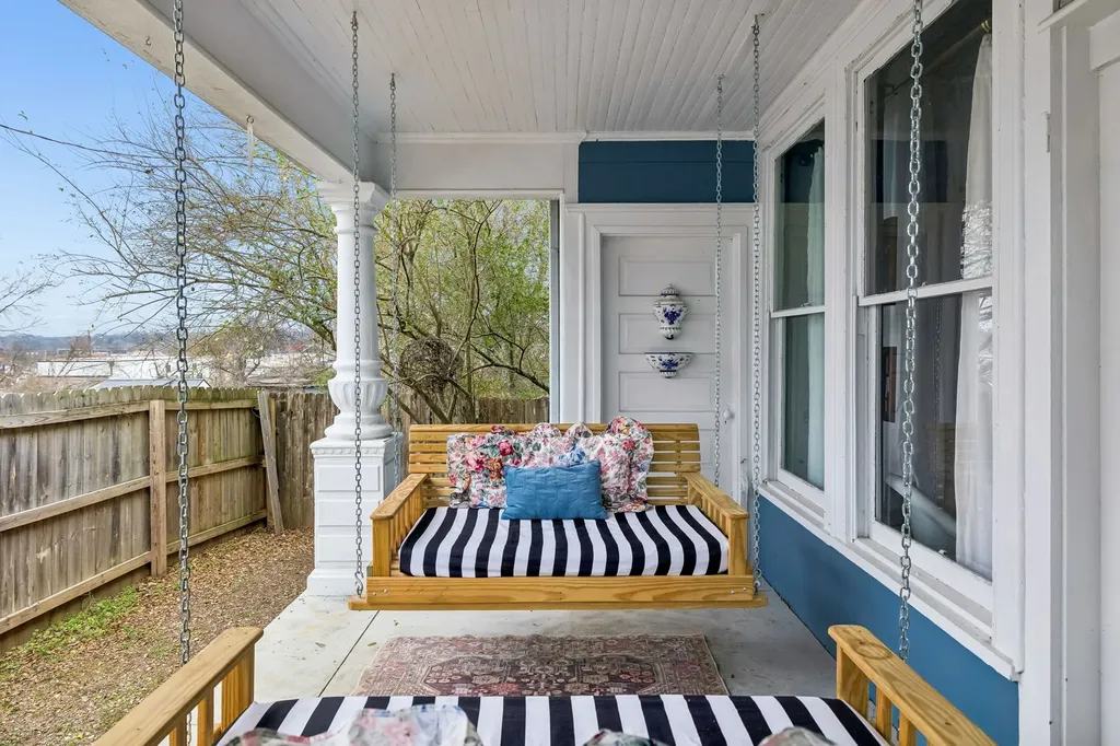 1115 S High Street Columbia TN 38401