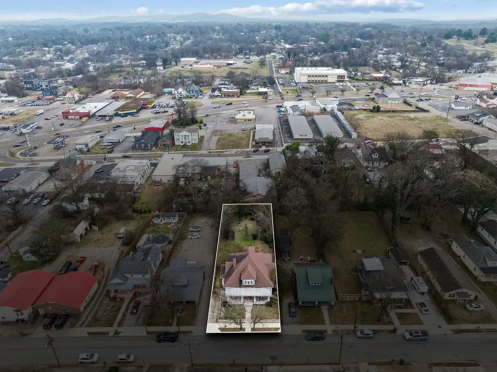 1115 S High Street Columbia TN 38401