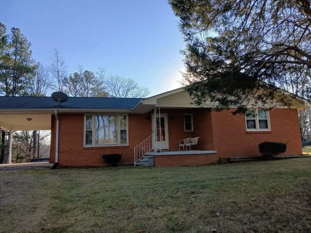 3355 Highway 47 North White Bluff TN 37187