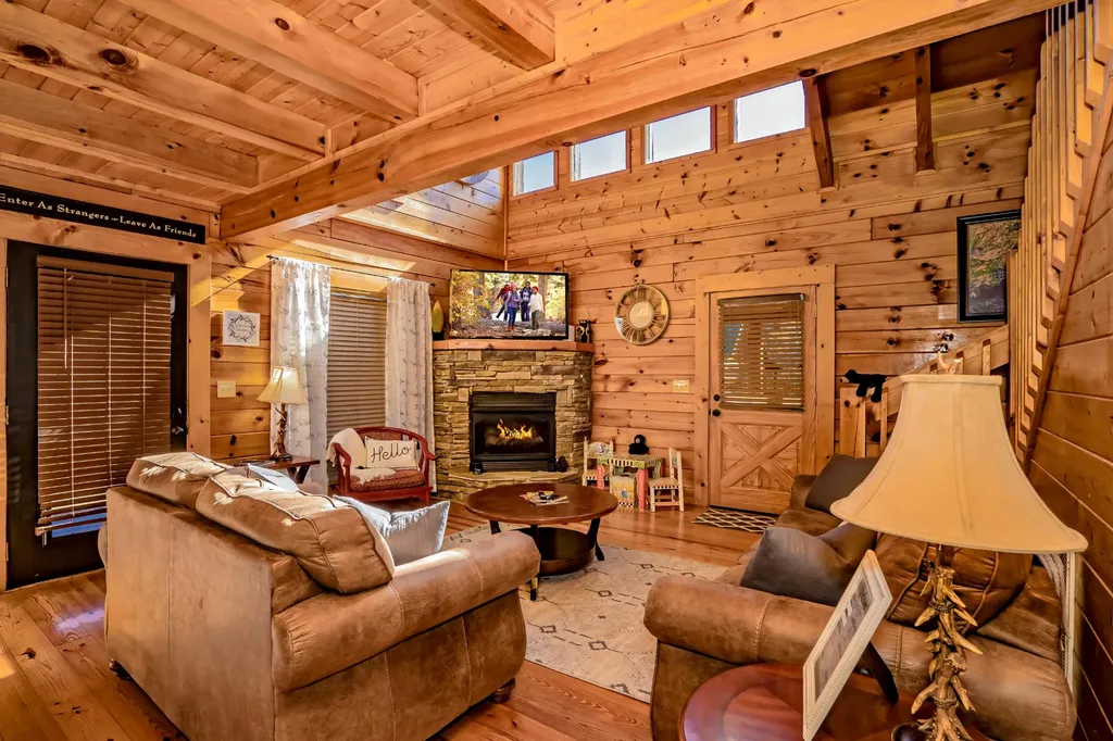 552 Blackberry Ridge Way Pigeon Forge TN 37863