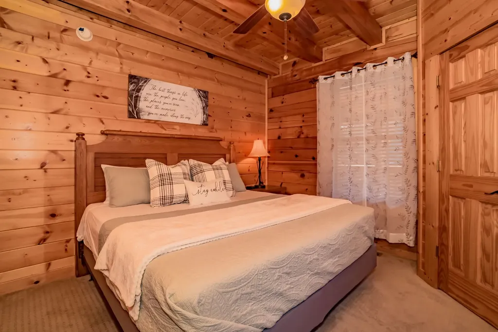 552 Blackberry Ridge Way Pigeon Forge TN 37863