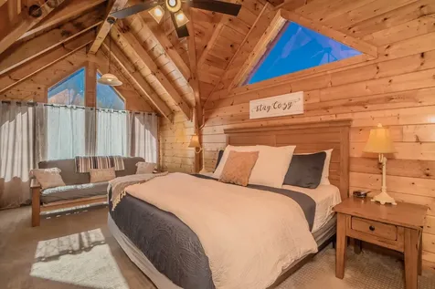 552 Blackberry Ridge Way Pigeon Forge TN 37863