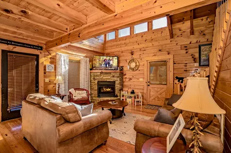 552 Blackberry Ridge Way Pigeon Forge TN 37863