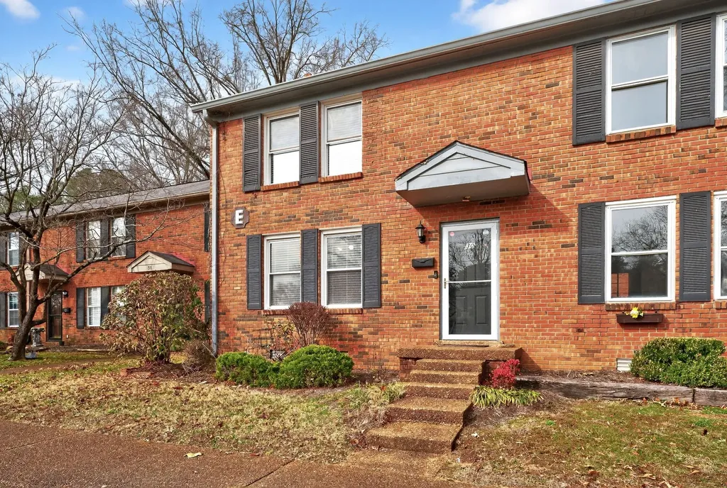5515 Country Drive Nashville TN 37211
