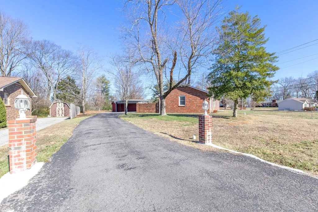 2604 Hickory Drive Springfield TN 37172