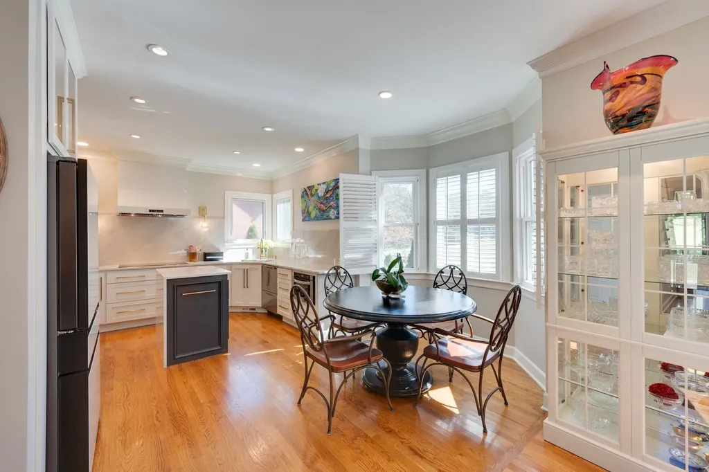 65 Ravenwood Hills Circle Nashville TN 37215