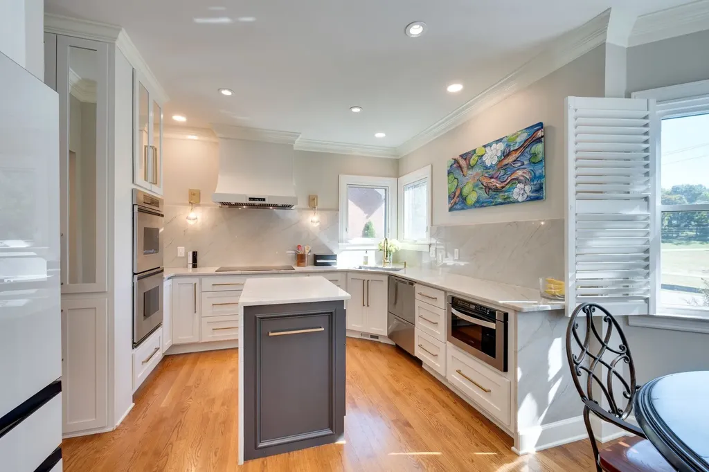 65 Ravenwood Hills Circle Nashville TN 37215