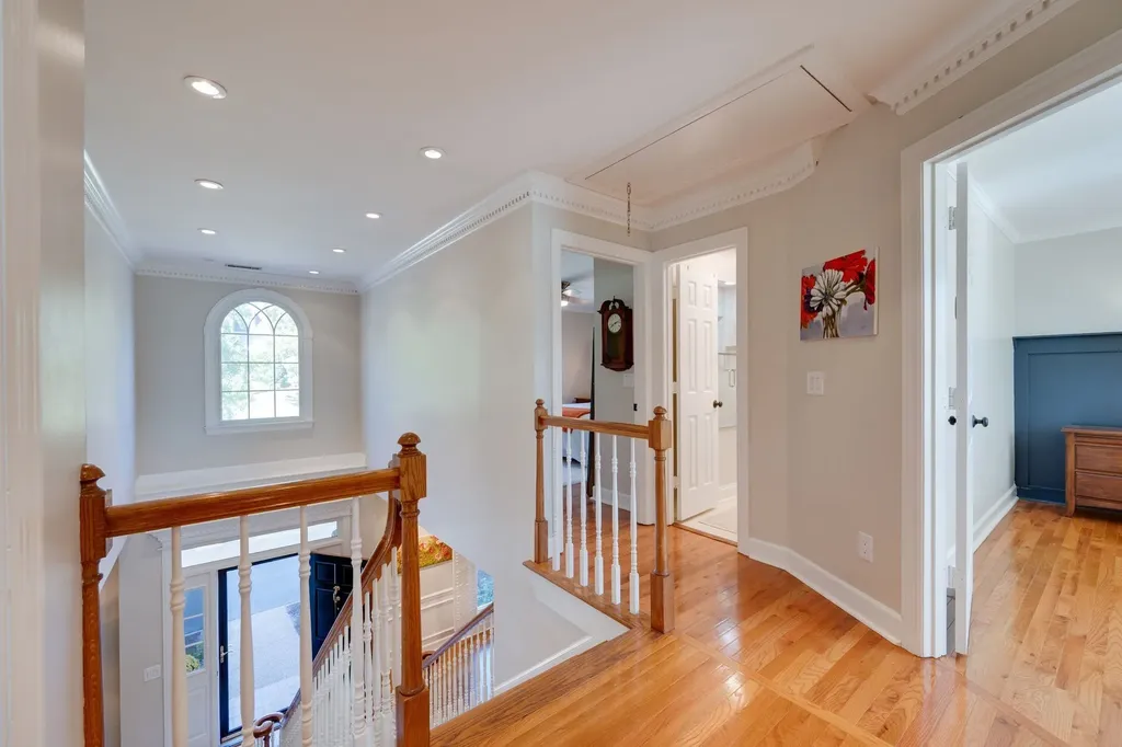 65 Ravenwood Hills Circle Nashville TN 37215