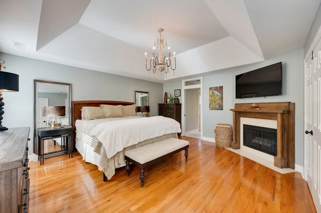 65 Ravenwood Hills Circle Nashville TN 37215