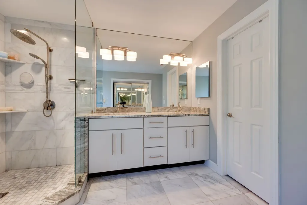 65 Ravenwood Hills Circle Nashville TN 37215