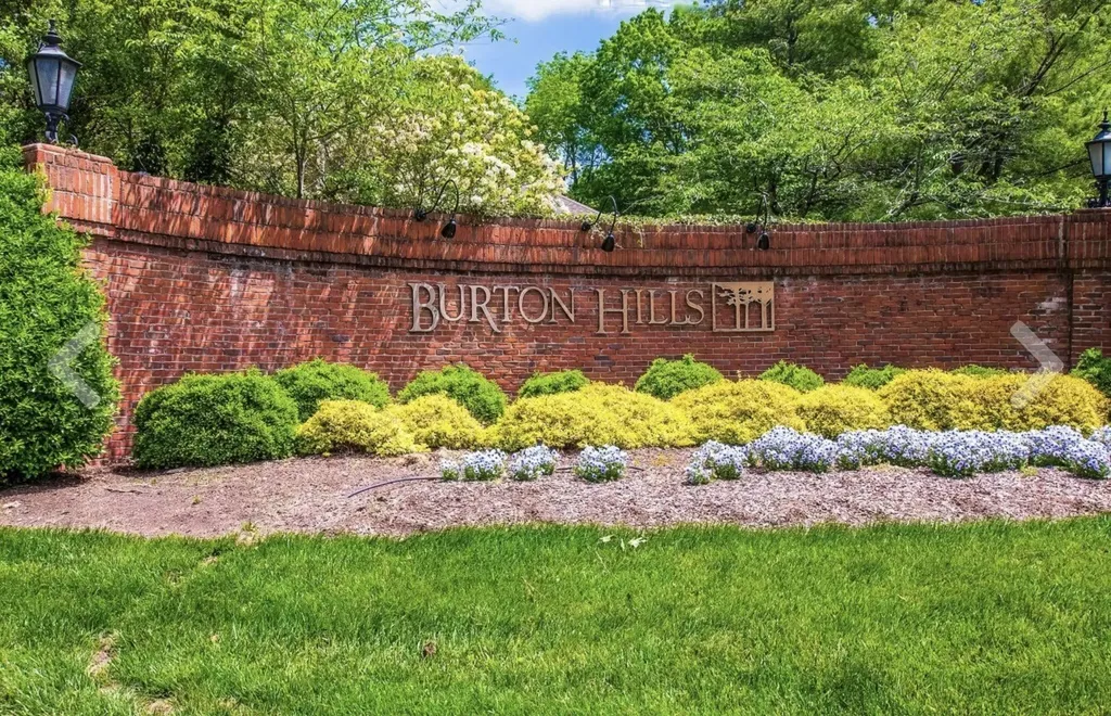 65 Ravenwood Hills Circle Nashville TN 37215